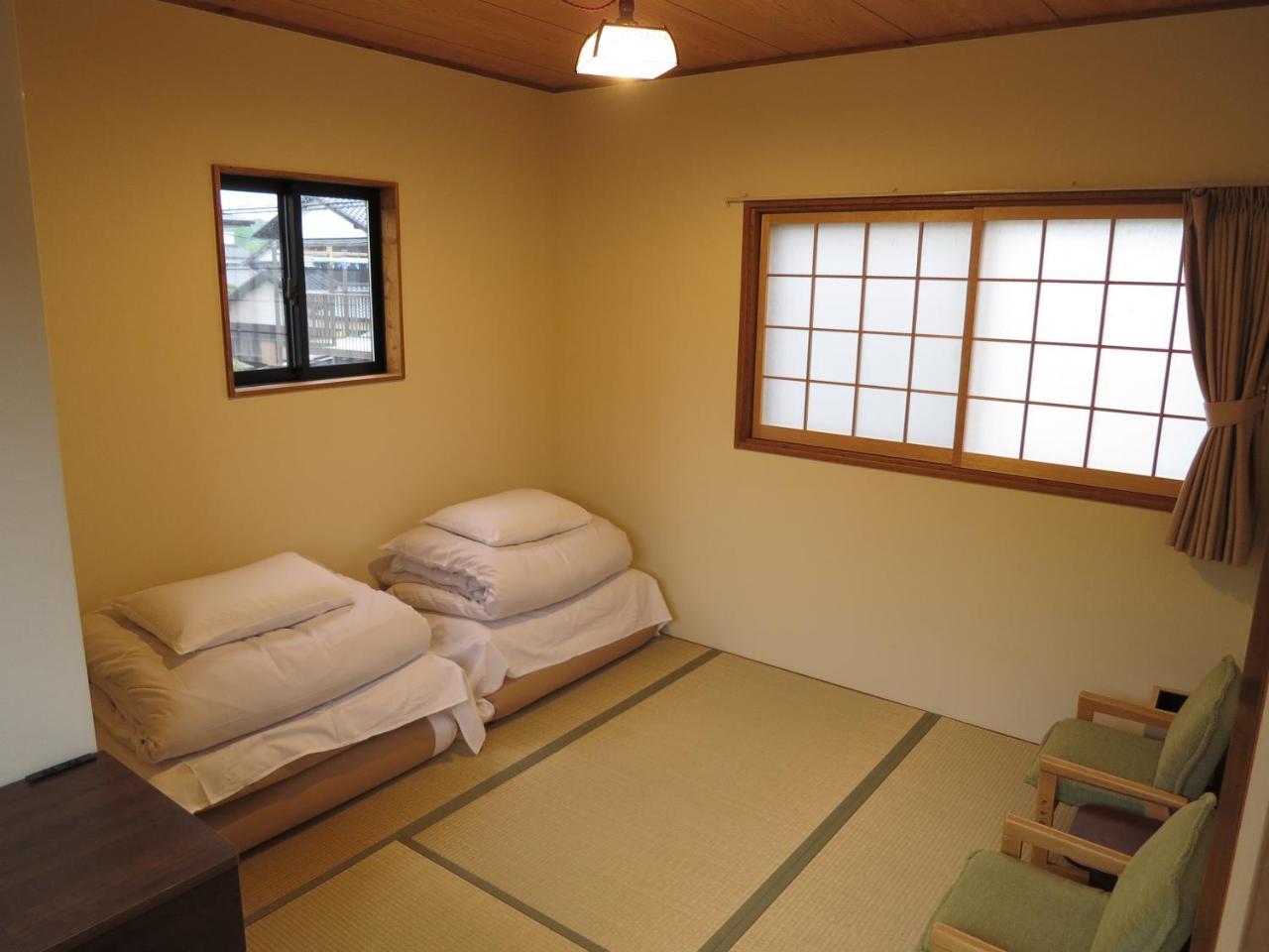 Guest House Roji To Akari Naoshima Exterior photo